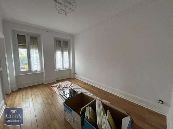 Appartement à louer 3 pièces 83m²