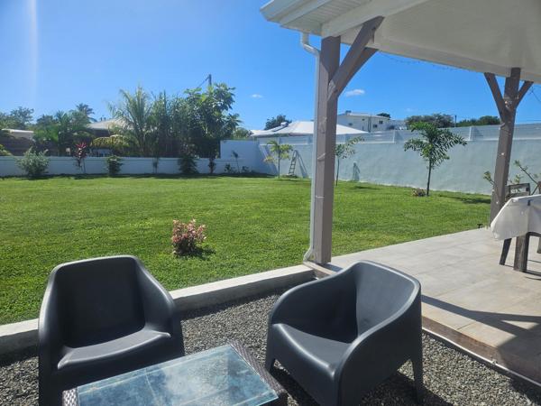 Villa T5 récente sur 1000m2 à Saint-Francois