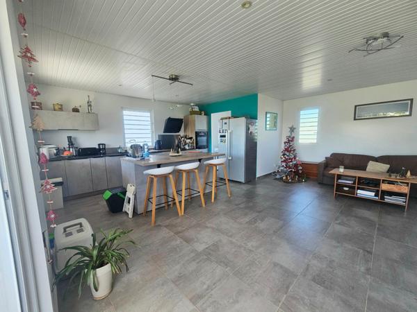 Villa T5 récente sur 1000m2 à Saint-Francois