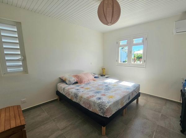 Villa T5 récente sur 1000m2 à Saint-Francois