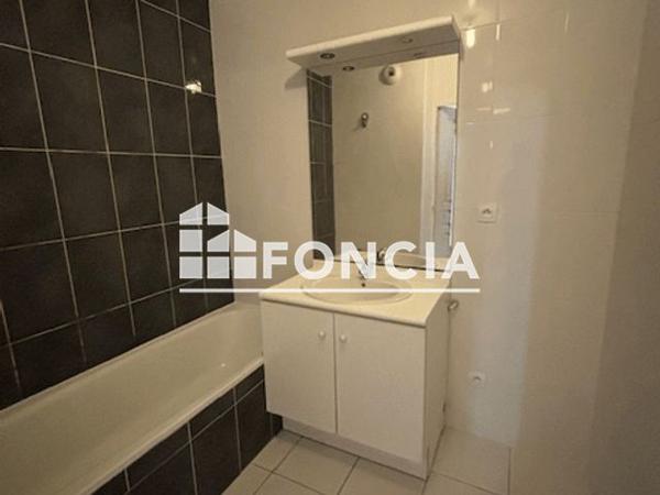 Location Appartement 3 pièces 67 m² - 53 CHEMIN DES HERMIERES Francheville 69340