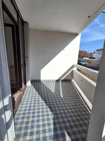 Beau T2 de 55 m² avec terrasse, lumineux et entièrement rénové à ANGLET (64)