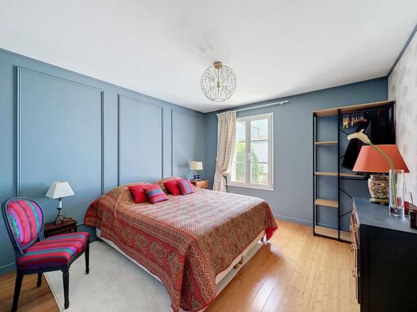 Villa de style rhétais 7 pièces - piscine chauffée
