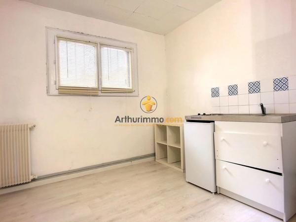 Vente                                                      Bureau
                        
                     1 pièces                      10 m2                     à Perpignan