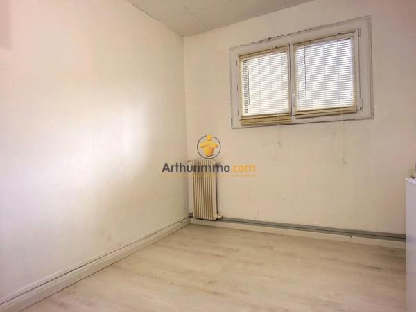 Vente                                                      Bureau
                        
                     1 pièces                      10 m2                     à Perpignan