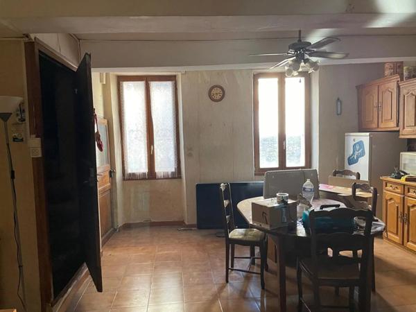 Vente                                                      Maison de village
                        
                     3 pièces                      64 m2                     à Espira-de-l'Agly