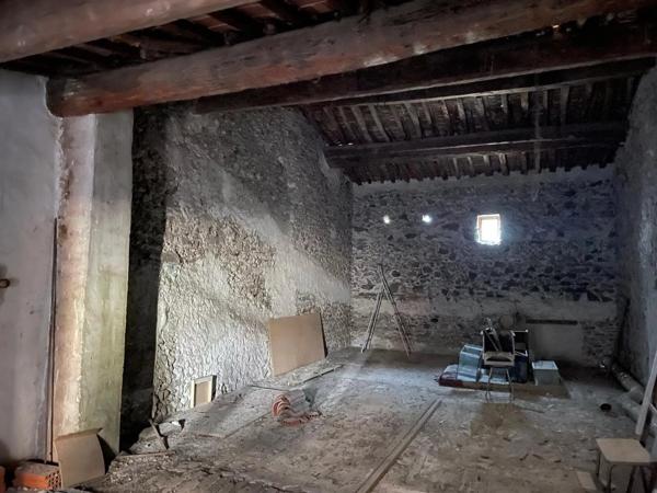 Vente                                                      Maison de village
                        
                     3 pièces                      64 m2                     à Espira-de-l'Agly