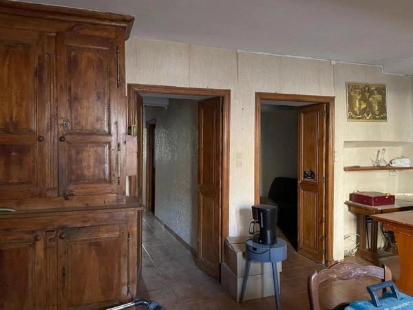 Vente                                                      Maison de village
                        
                     3 pièces                      64 m2                     à Espira-de-l'Agly