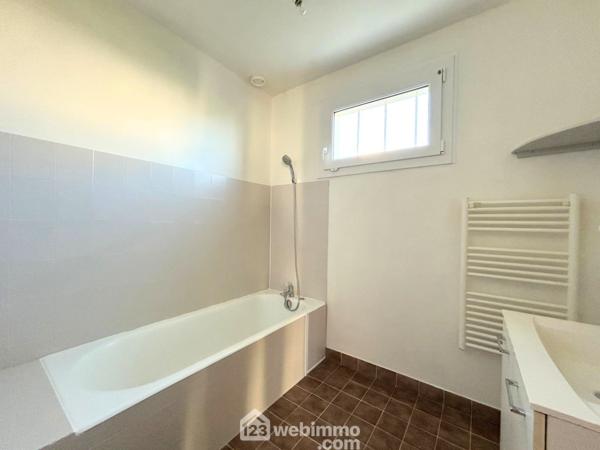 Maison 84 m² à Ploubezre 22300