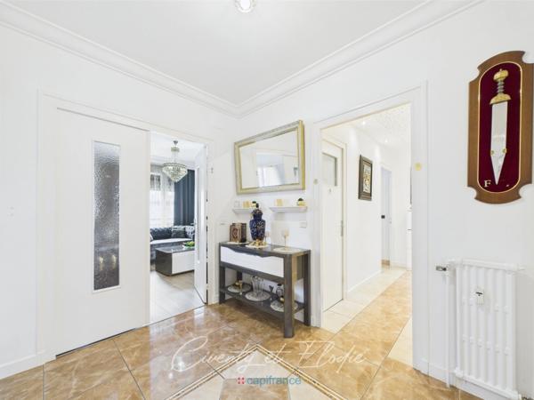 ALBERTVILLE (73)- Grand Appartement Familial avec 4 Balcons – 120 m² – Centre-Ville avec Ascenseur