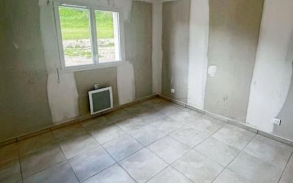 Maison à vendre    4 pièces •  Saint-Astier