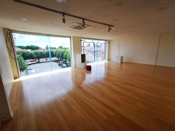 Vente Local commercial550 m² - NALLIERS (85370)