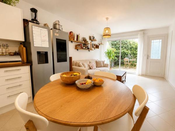 HOUILLES CENTRE-VILLE - À 10 MIN À PIED DE LA GARE 355 000 € **  - Référence  959