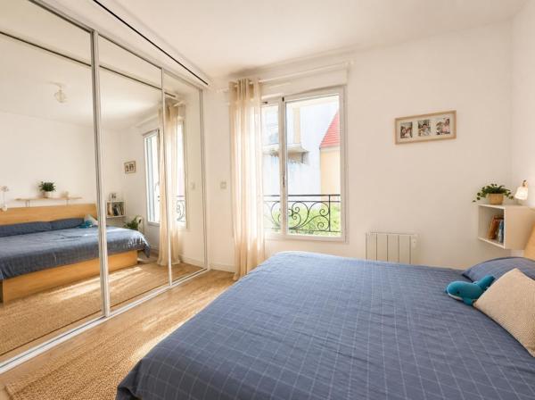 HOUILLES CENTRE-VILLE - À 10 MIN À PIED DE LA GARE 355 000 € **  - Référence  959