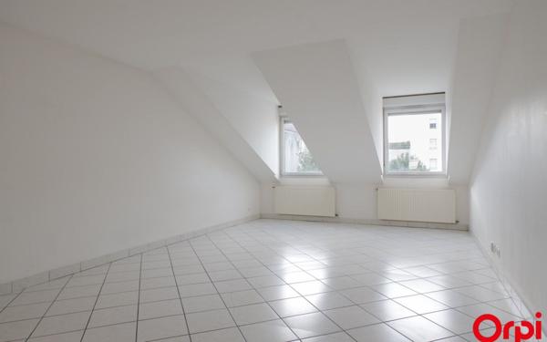 Appartement à louer    2 pièces •  Lyon 8