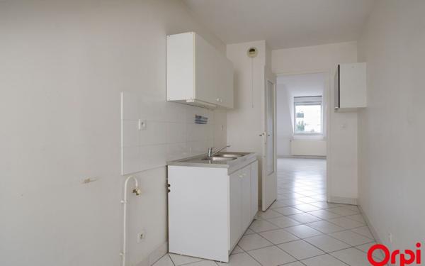 Appartement à louer    2 pièces •  Lyon 8