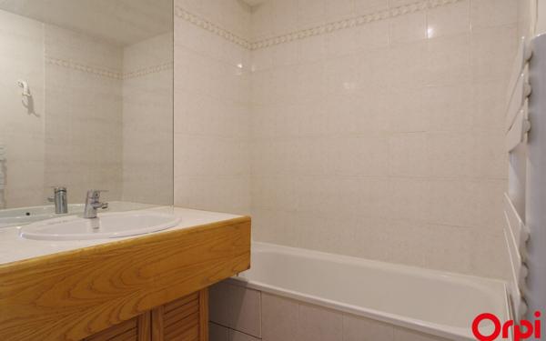 Appartement à louer    2 pièces •  Lyon 8