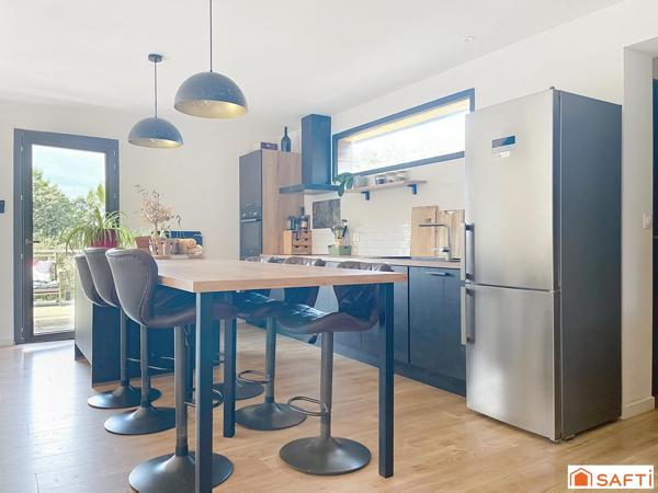 Maison contemporaine 3 chambres, 115 m² environs habitables