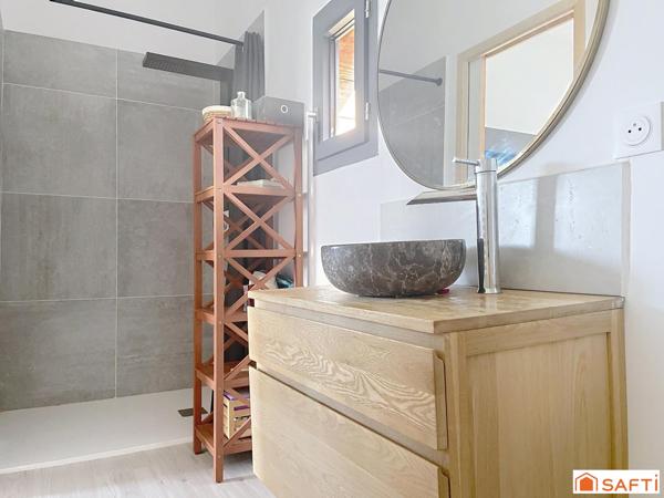 Maison contemporaine 3 chambres, 115 m² environs habitables