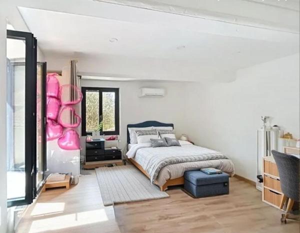 Un espace généreux dans un cadre paisible.