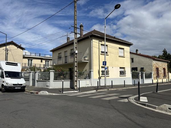 Maison 177m2 avec sous-sol 115m2, Saint-Denis