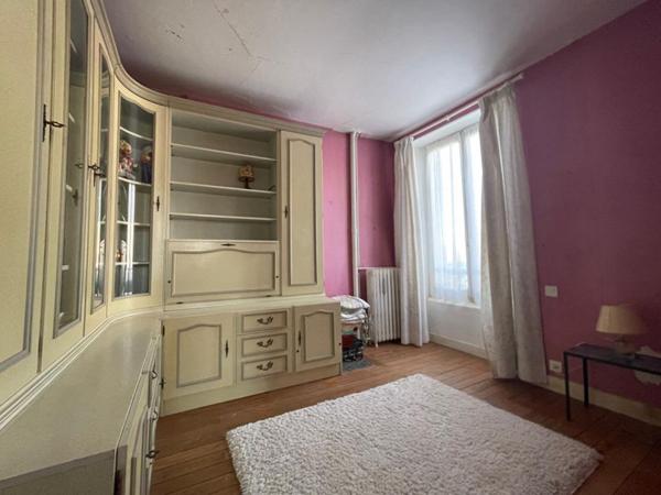 Secteur Bellême, en centre bourg, maison bourgeoise avec ateliers