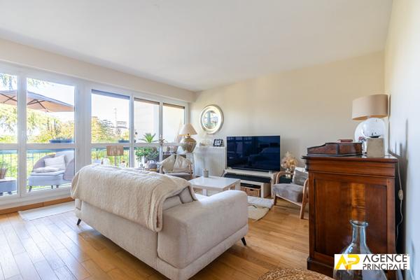 Appartement Le Mesnil Le Roi 4 pièce(s) 86.85 m2 399 500 € **  - Référence  13611