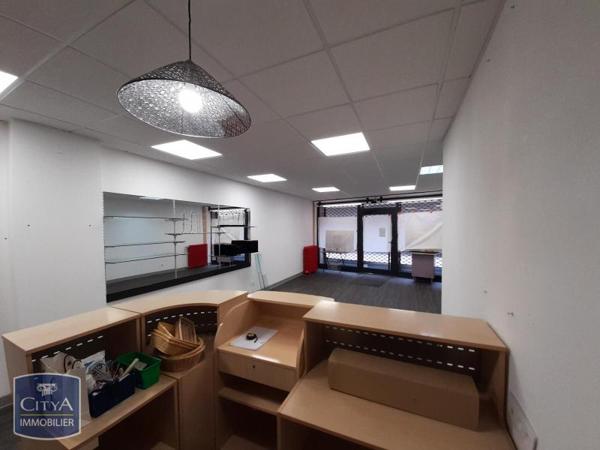 Location local commercial 80m²
