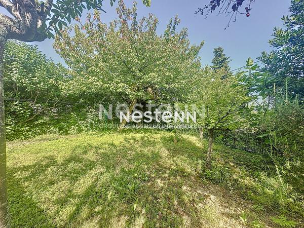 A VENDRE Maison Auch 4 chambres, jardin cloturé et arboré, vue dégagée, garage 70m2 en sous sol, véranda