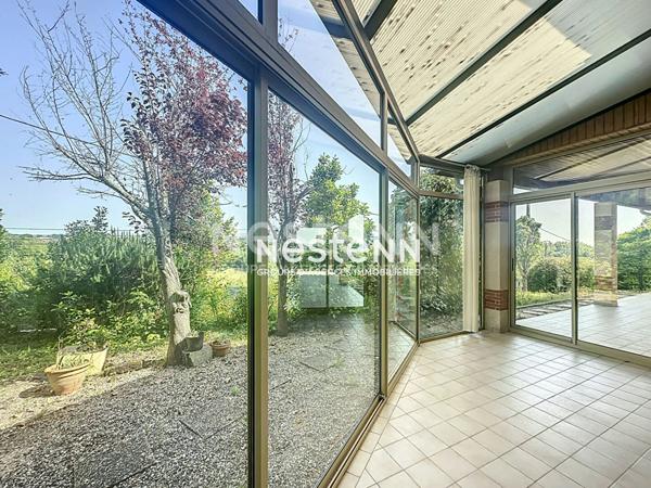 A VENDRE Maison Auch 4 chambres, jardin cloturé et arboré, vue dégagée, garage 70m2 en sous sol, véranda