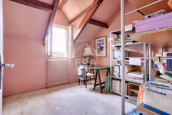 Maison familiale avec terrasse et 6 chambres dans un environnement paisible