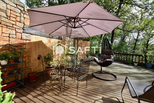 À la campagne, à 5 minutes de Castres, charmante maison avec bois