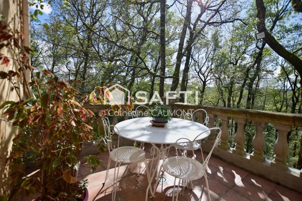 À la campagne, à 5 minutes de Castres, charmante maison avec bois