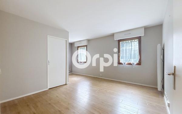 Appartement à louer    1 pièce • 29,96 m2 Nogent-sur-Marne