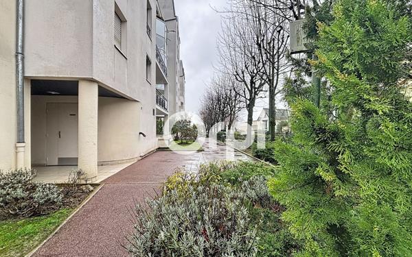 Appartement à louer    1 pièce • 29,96 m2 Nogent-sur-Marne