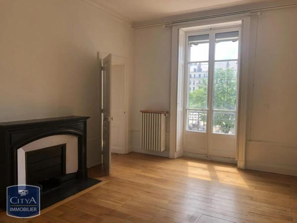 Appartement à louer 5 pièces 157m² Grenoble (38000)