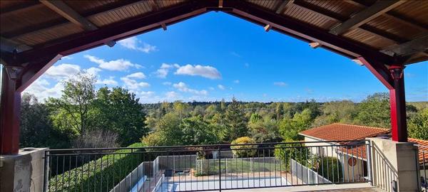 Maison à louer |  BOUTIERS ST TROJAN |  5 pièces | 191 m²