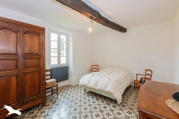 Maison 322 900 € Mouchès 7 p 160 m² DPE F