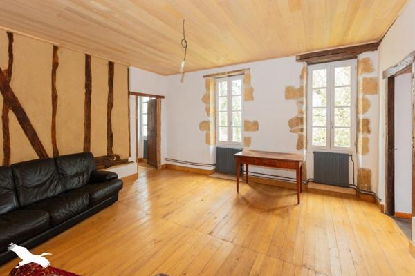 Maison 322 900 € Mouchès 7 p 160 m² DPE F