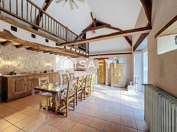 Longère de caractère – 4 chambres / Saint-Pierre-des-Bois – 12 800 m² de terrain