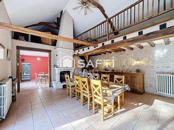 Longère de caractère – 4 chambres / Saint-Pierre-des-Bois – 12 800 m² de terrain