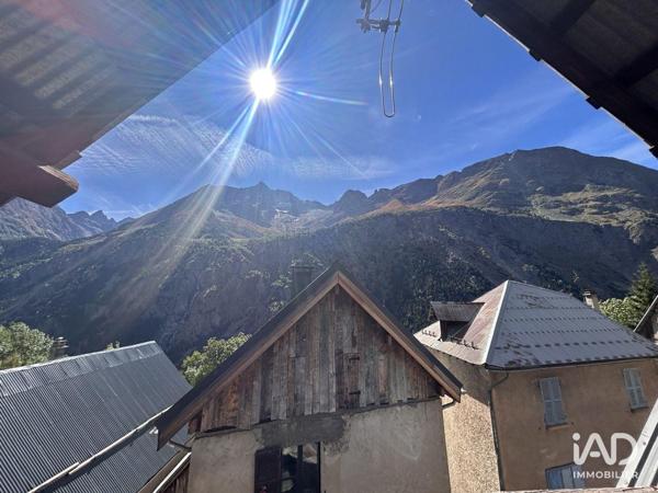 Murs commerciaux  à vendre 251 m² Saint-Christophe-en-Oisans