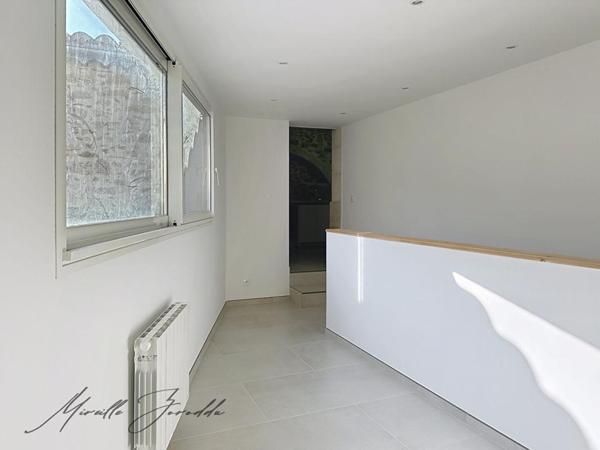 Jonquieres Saint Vincent Maison 5 pièces  177 m² avec exterieur et garage