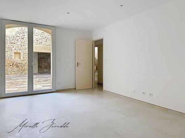 Jonquieres Saint Vincent Maison 5 pièces  177 m² avec exterieur et garage