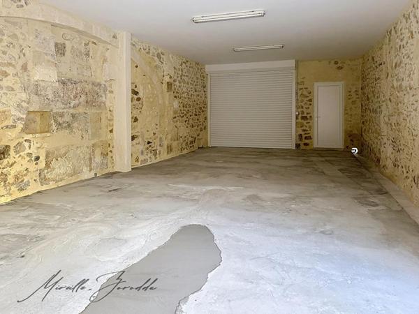 Jonquieres Saint Vincent Maison 5 pièces  177 m² avec exterieur et garage