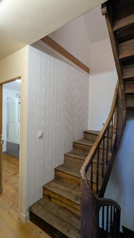 Maison en pierres avec jardin, verger et terrain