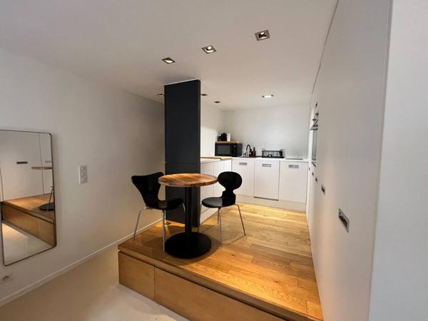 A louer Studio 25m2 entièrement meublé  en plein centre  d'Aix En Provence 13100