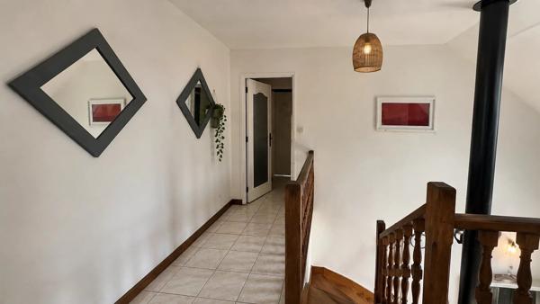 Vente                                                      Maison
                        
                     8 pièces                      228 m2                     à Pierrefitte-Ès-Bois