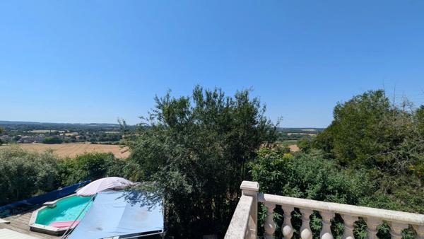 Vente                                                      Maison
                        
                     8 pièces                      228 m2                     à Pierrefitte-Ès-Bois