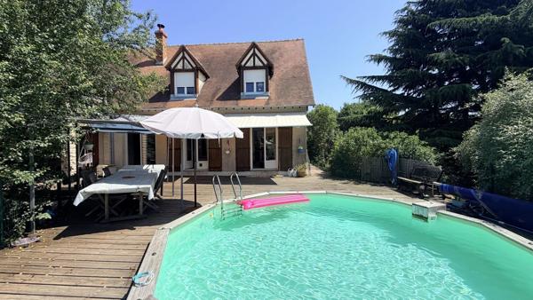 Vente                                                      Maison
                        
                     8 pièces                      228 m2                     à Pierrefitte-Ès-Bois